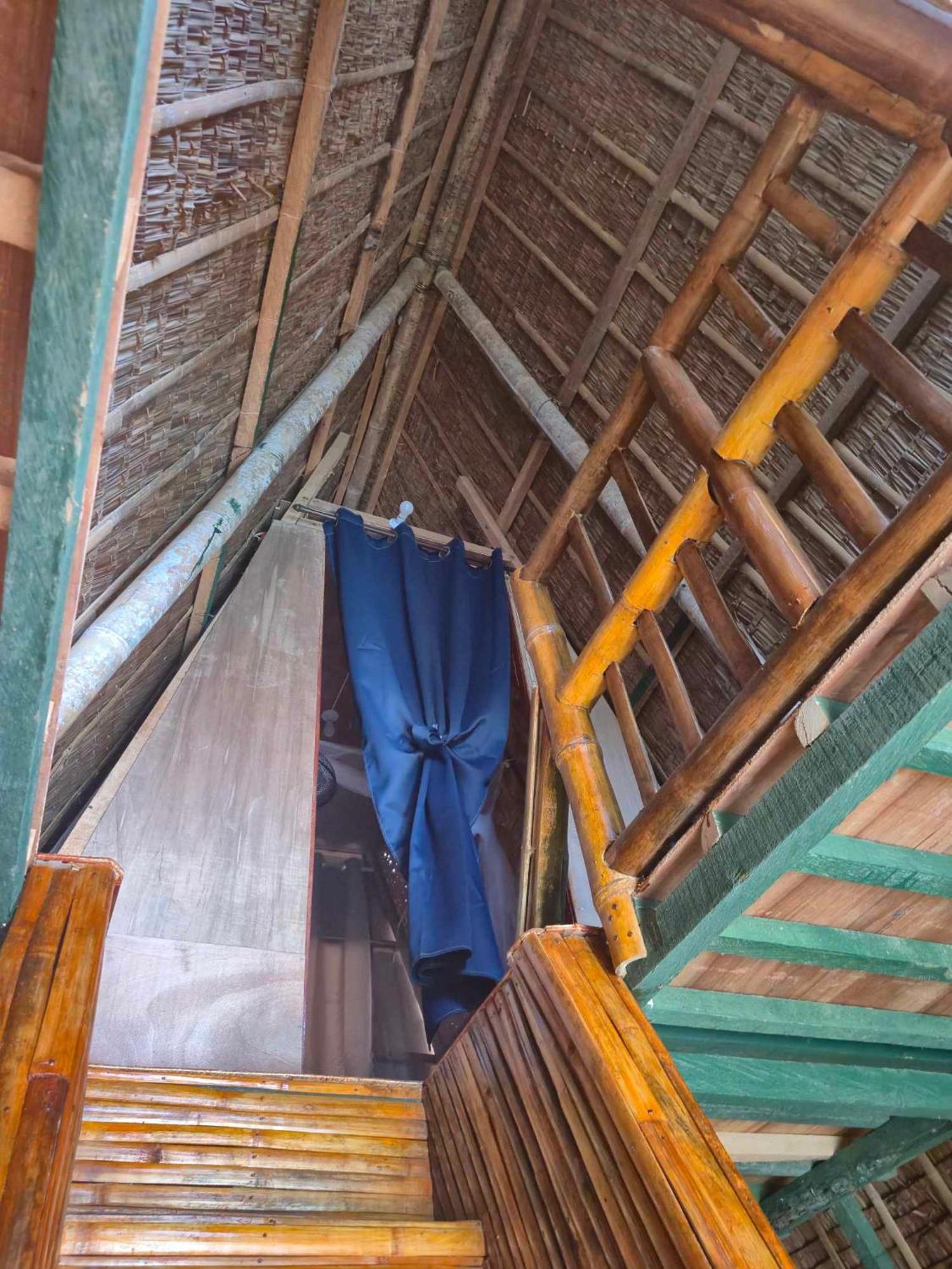 Nirvana Bamboo Houses & Dive Resort Moalboal Exterior foto